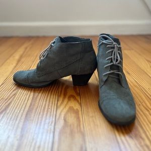 G.H. Bass & Co. Gray Suede Lace Up Booties~9M